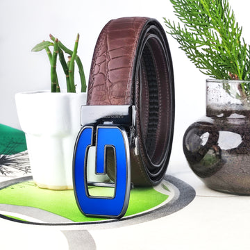 Iconic Buckle and Caelatum Strap