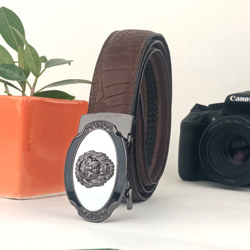 Iconic Buckle and Caelatum Strap