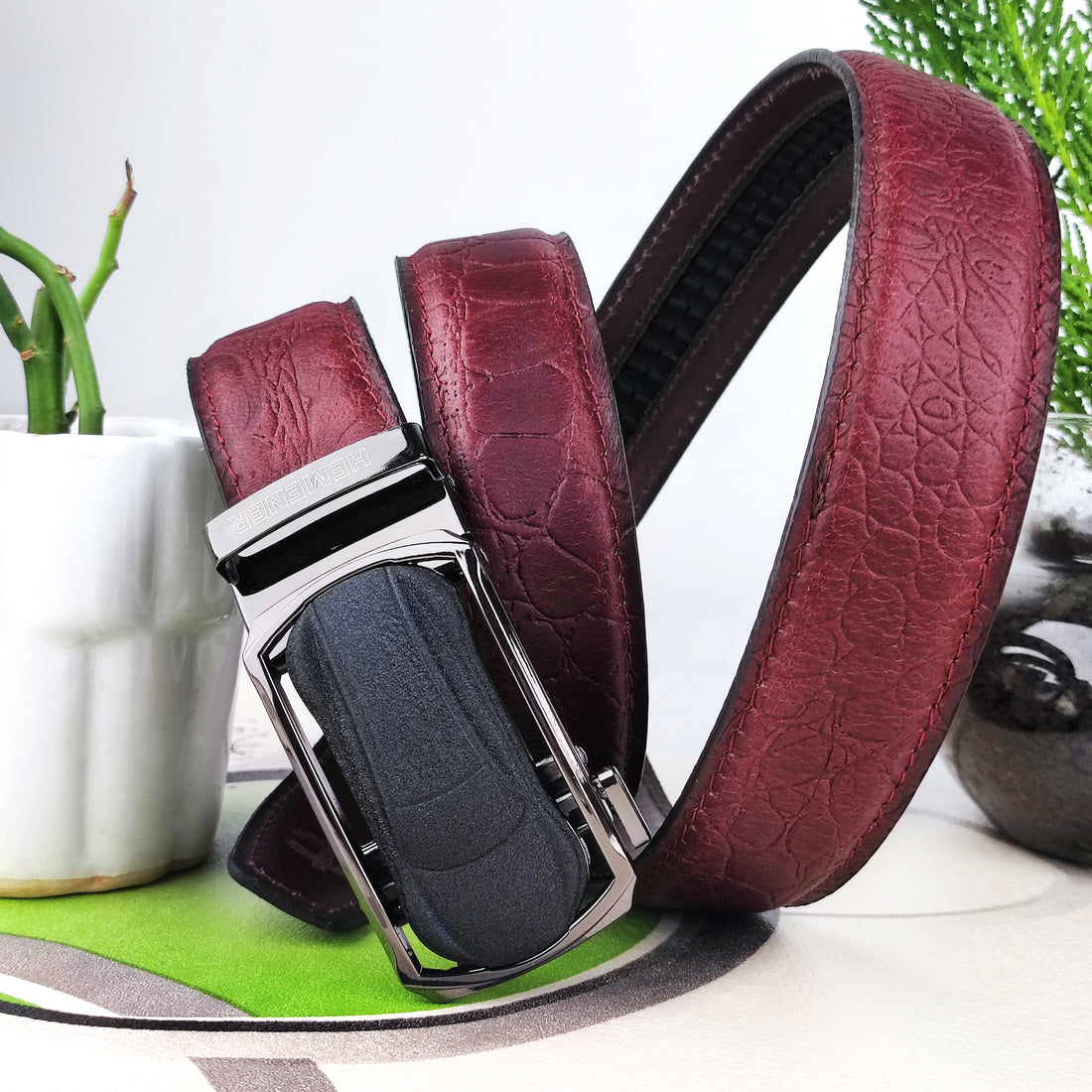 Hemener Men Metal Auto Grip Buckle Cherry Brown Croc Pattern Genuine Leather Belt